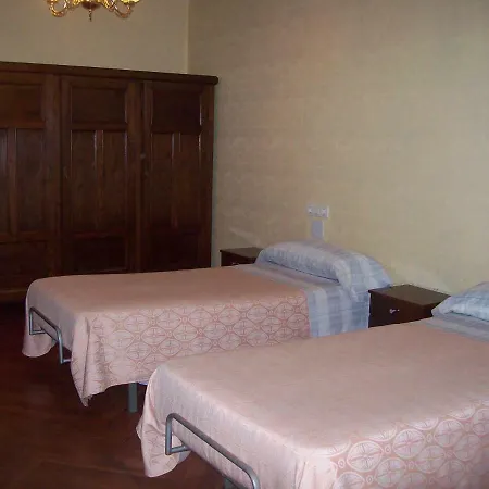 Гостьовий будинок Pinos 2*